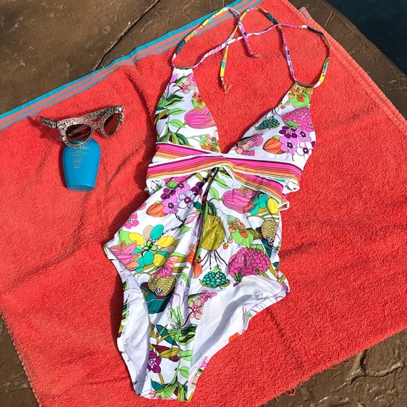 Trina Turk  One piece Swimsuit🎉Hp - Picture 3 of 8